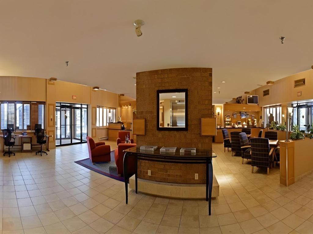 Holiday Inn Express Toronto East - Scarborough By Ihg Екстериор снимка