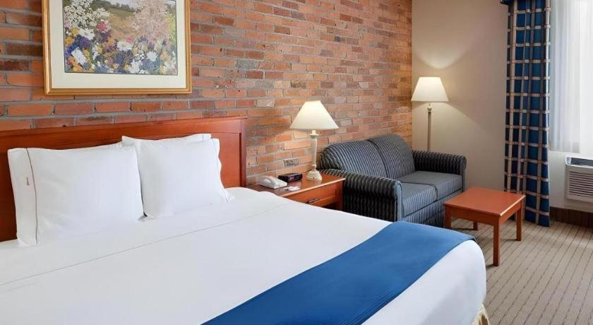 Holiday Inn Express Toronto East - Scarborough By Ihg Екстериор снимка