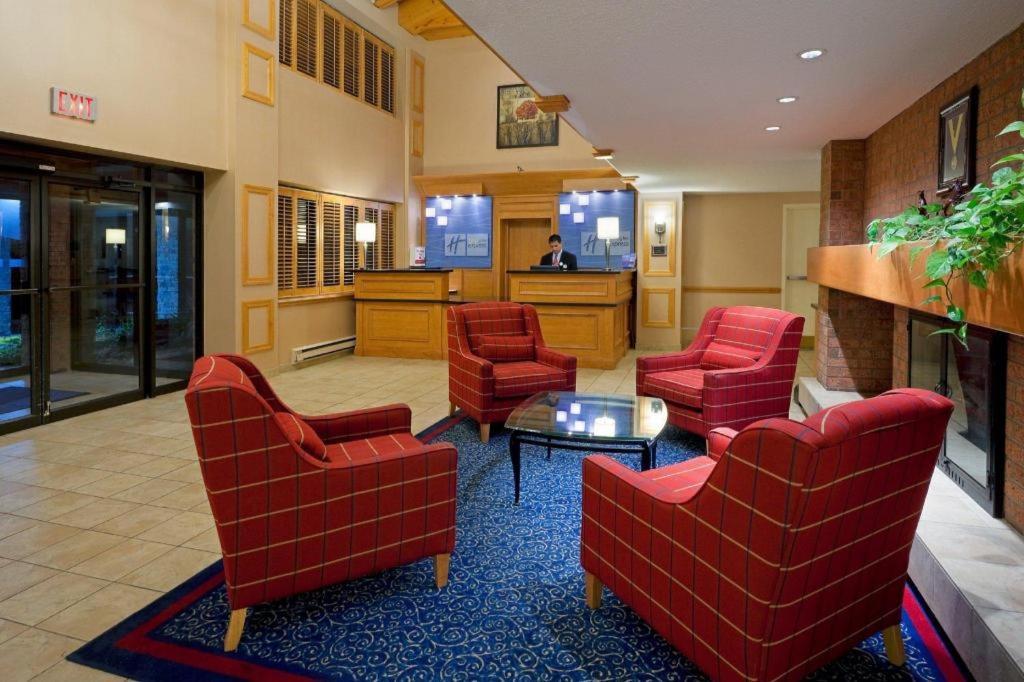 Holiday Inn Express Toronto East - Scarborough By Ihg Екстериор снимка