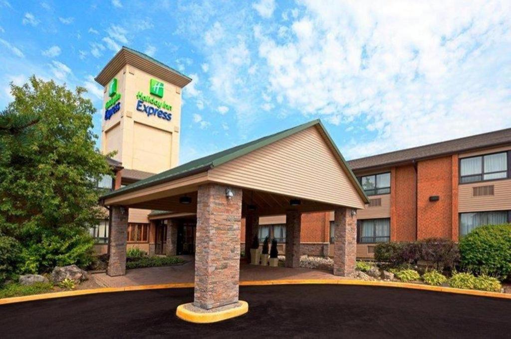 Holiday Inn Express Toronto East - Scarborough By Ihg Екстериор снимка
