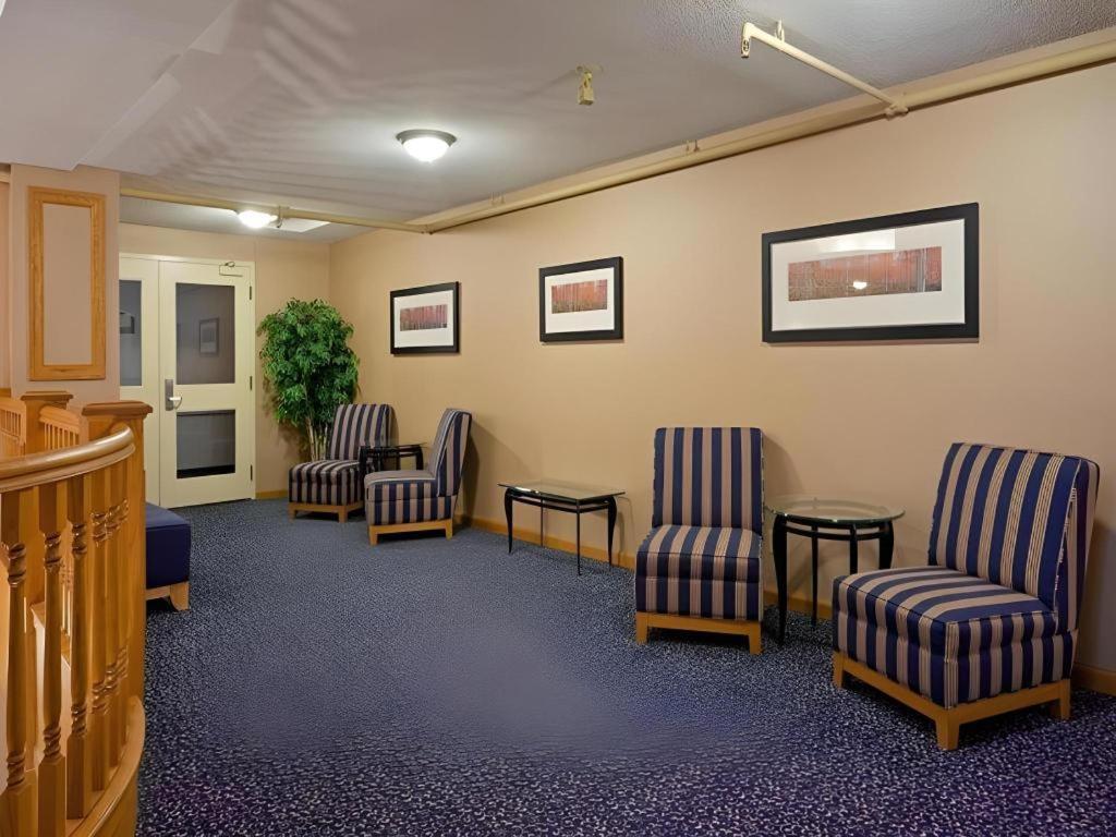 Holiday Inn Express Toronto East - Scarborough By Ihg Екстериор снимка