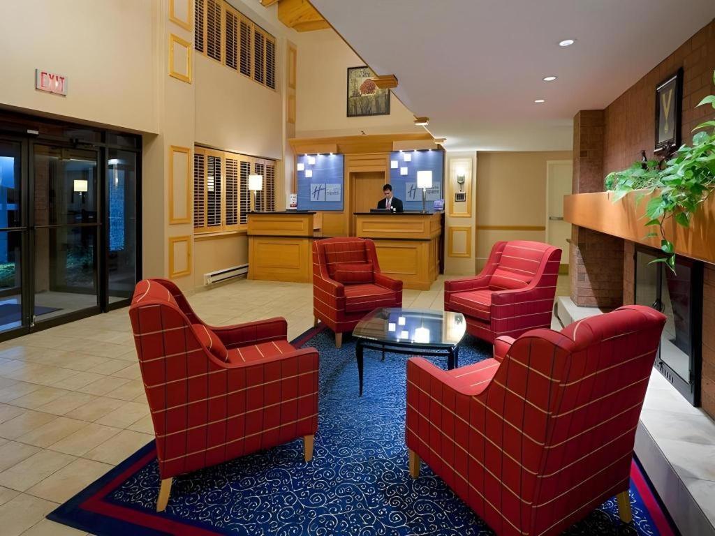 Holiday Inn Express Toronto East - Scarborough By Ihg Екстериор снимка
